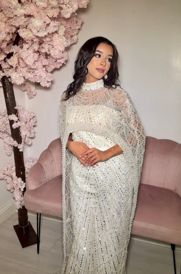 huda islamic evening dress Thank you @huda @hudabeauty for this amazing night and for bringing the Levantine community together Dress by: @darazean